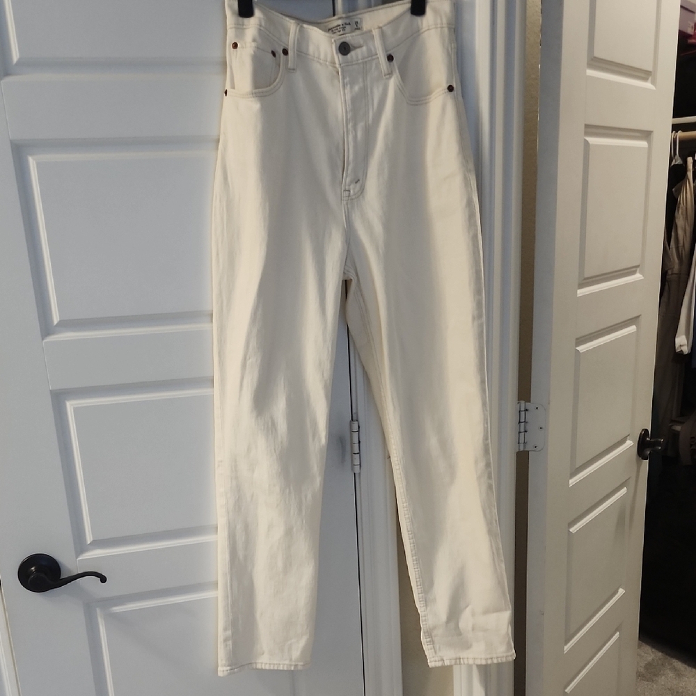 Abercrombie The Ankle Straight Cream Ultra High-Waisted Jeans 28 Long